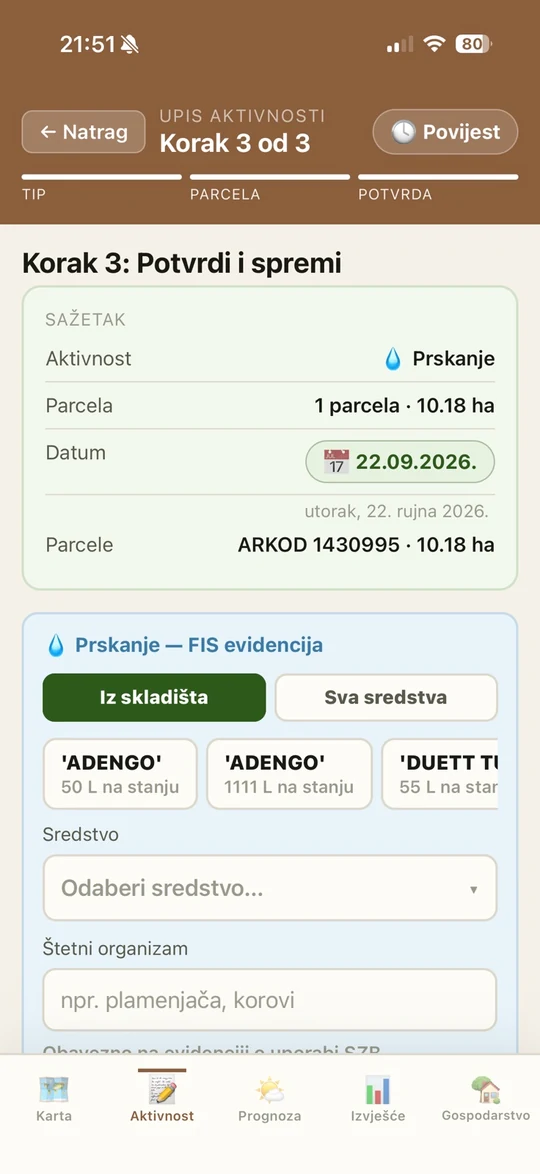 Upis prskanja u Motiki: treći korak potvrđuje parcelu i datum, sredstvo se bira iz skladišta.